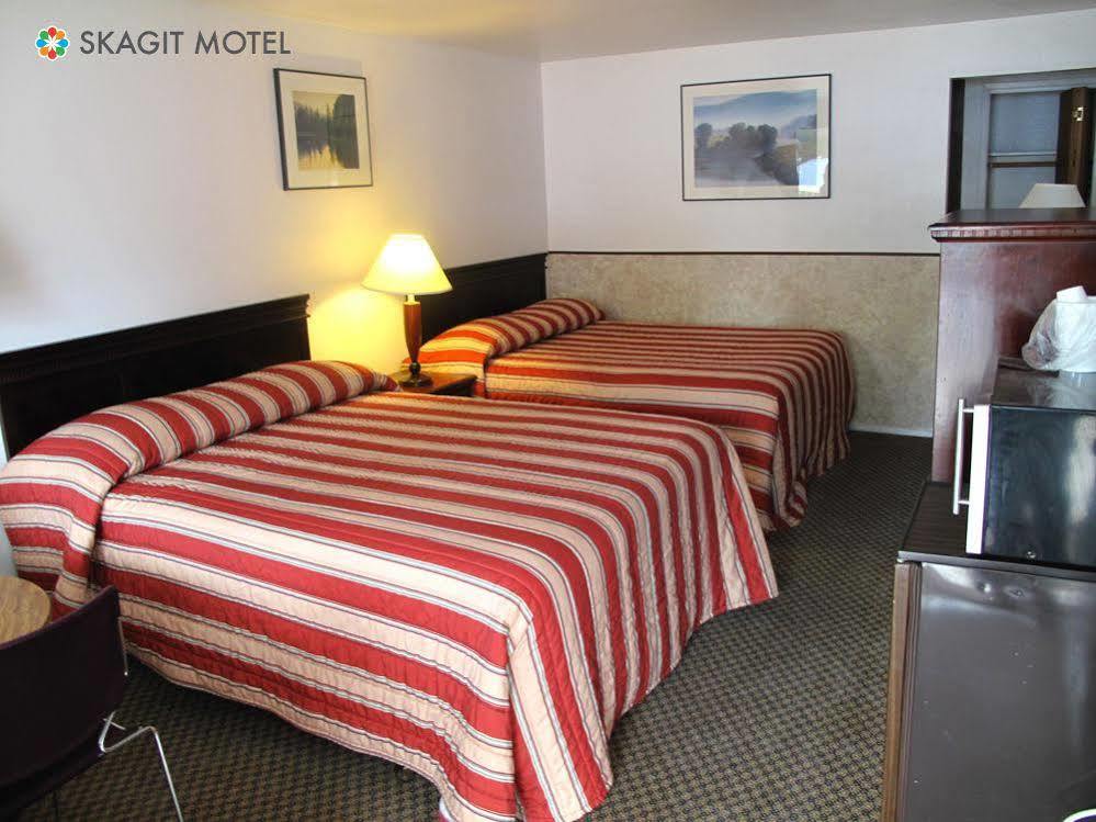 Skagit Motel Sedro Woolley Bagian luar foto
